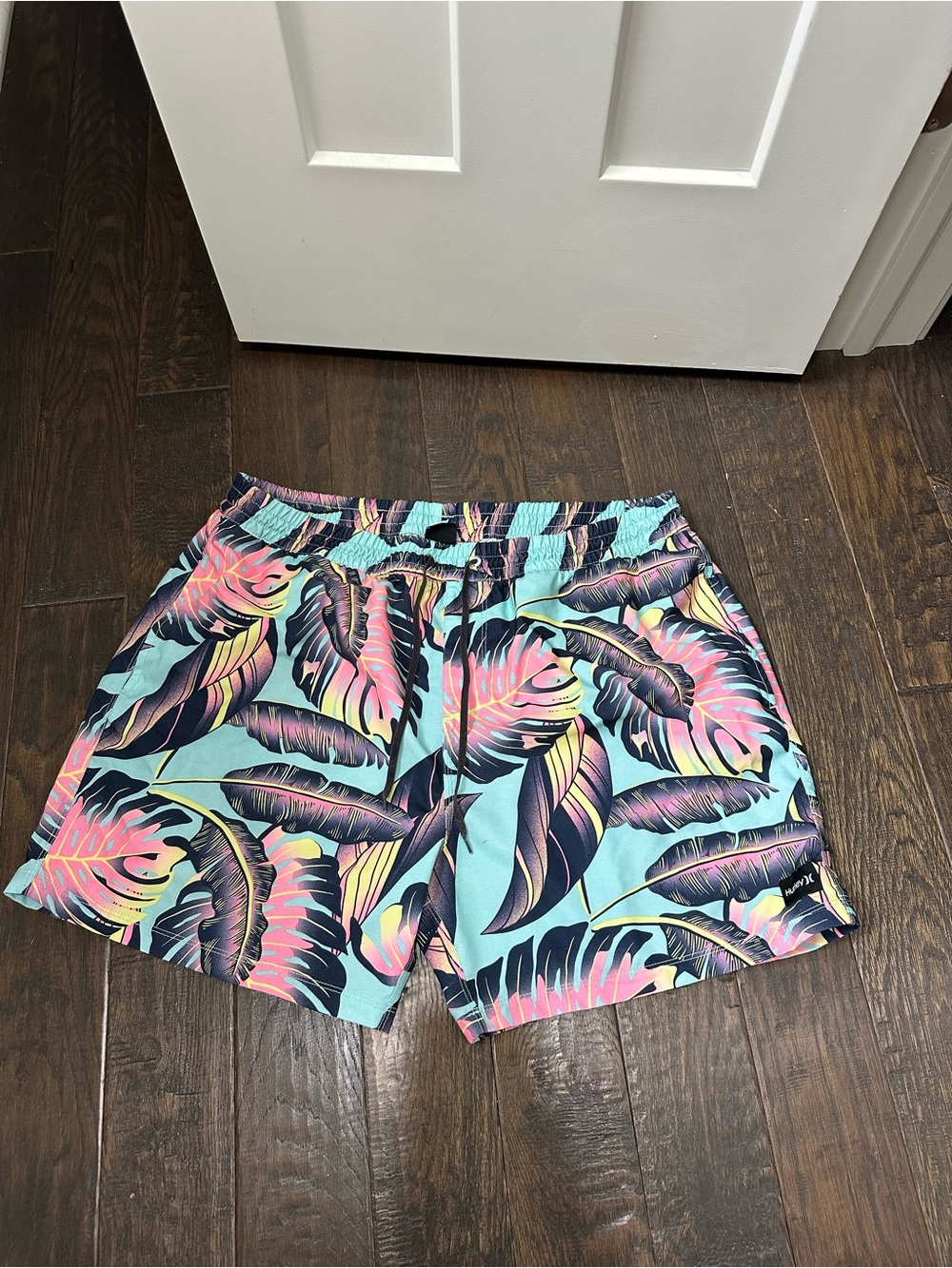 Hurley Men's Tropical Leaf Swim Shorts - Aqua Pink Navy